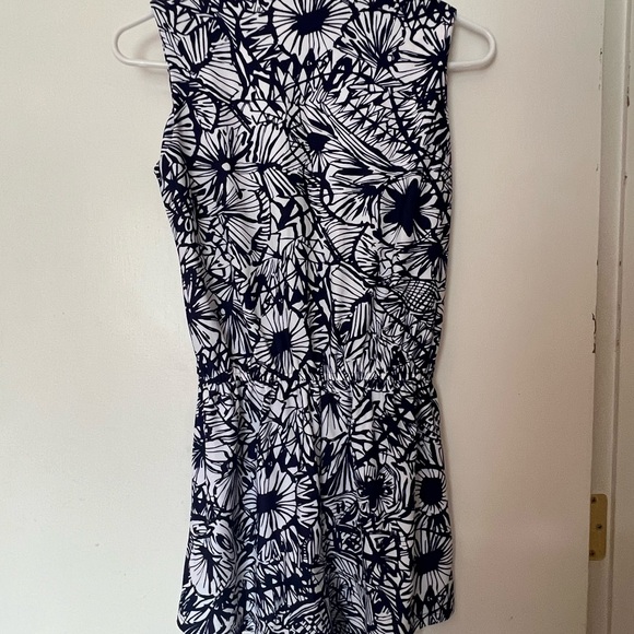 Jude Connally Navy and White Floral Romper - Picture 3 of 4